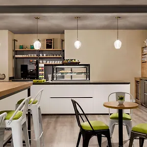 Hotel Super 8 By Wyndham Mitte ***